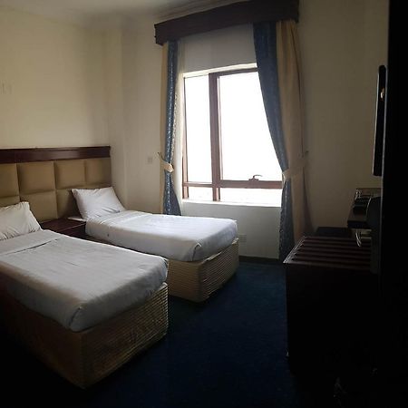 Mawaddah Altaqwa Hotel Медина Экстерьер фото