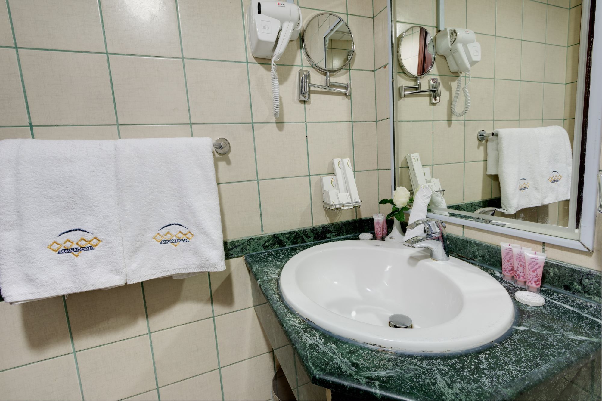 Mawaddah Altaqwa Hotel Медина Экстерьер фото