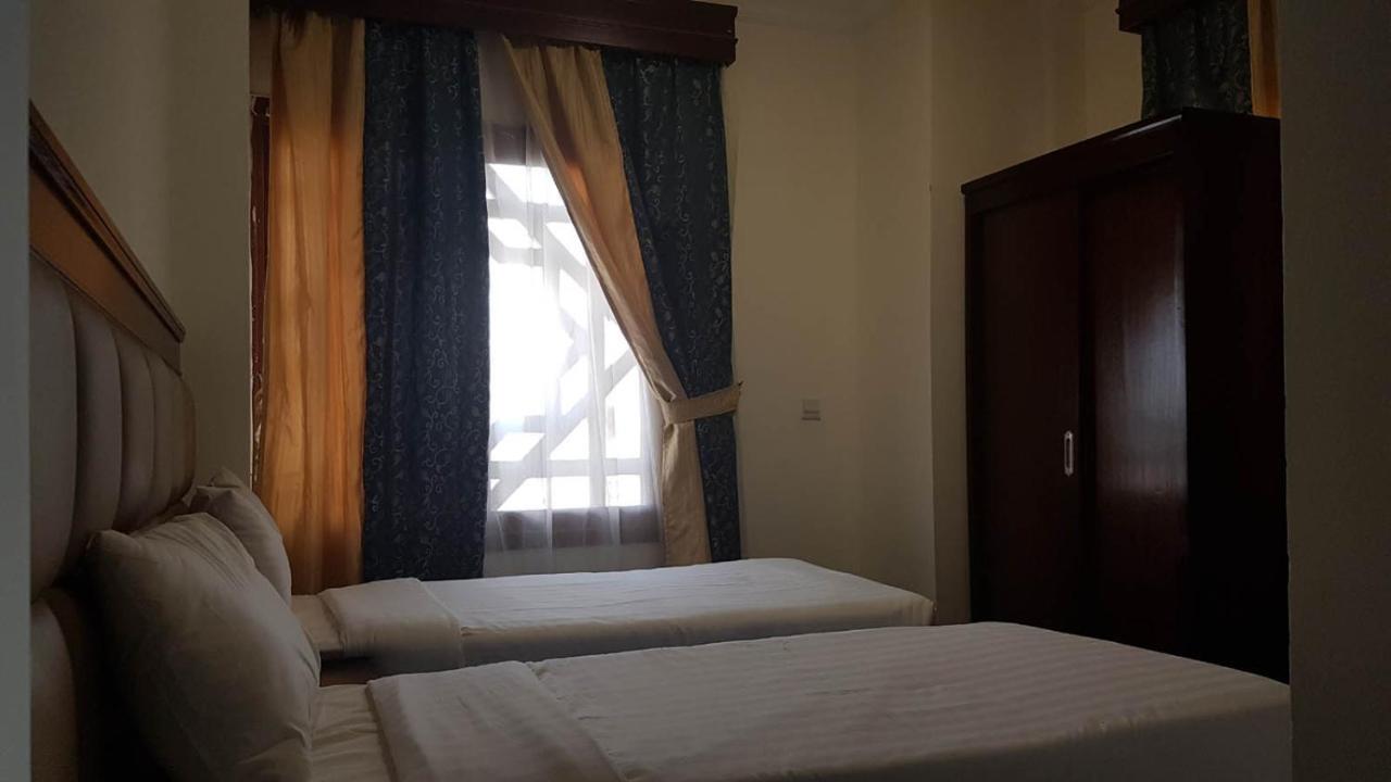 Mawaddah Altaqwa Hotel Медина Экстерьер фото