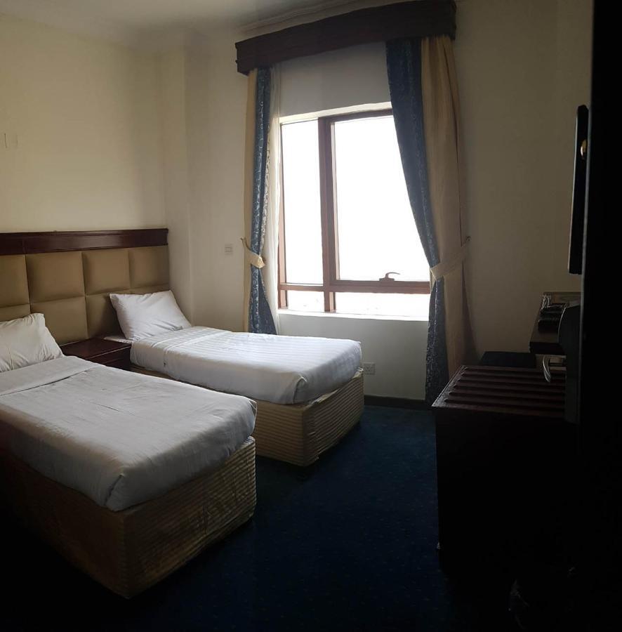 Mawaddah Altaqwa Hotel Медина Экстерьер фото